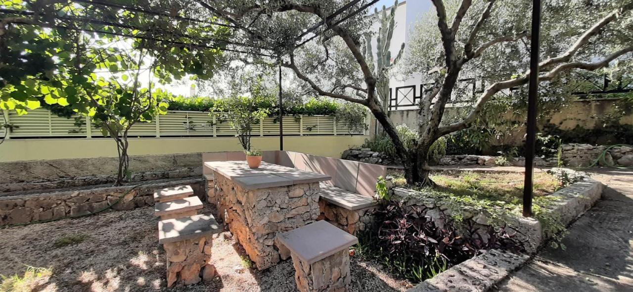 Apartments Figos トロギール エクステリア 写真
