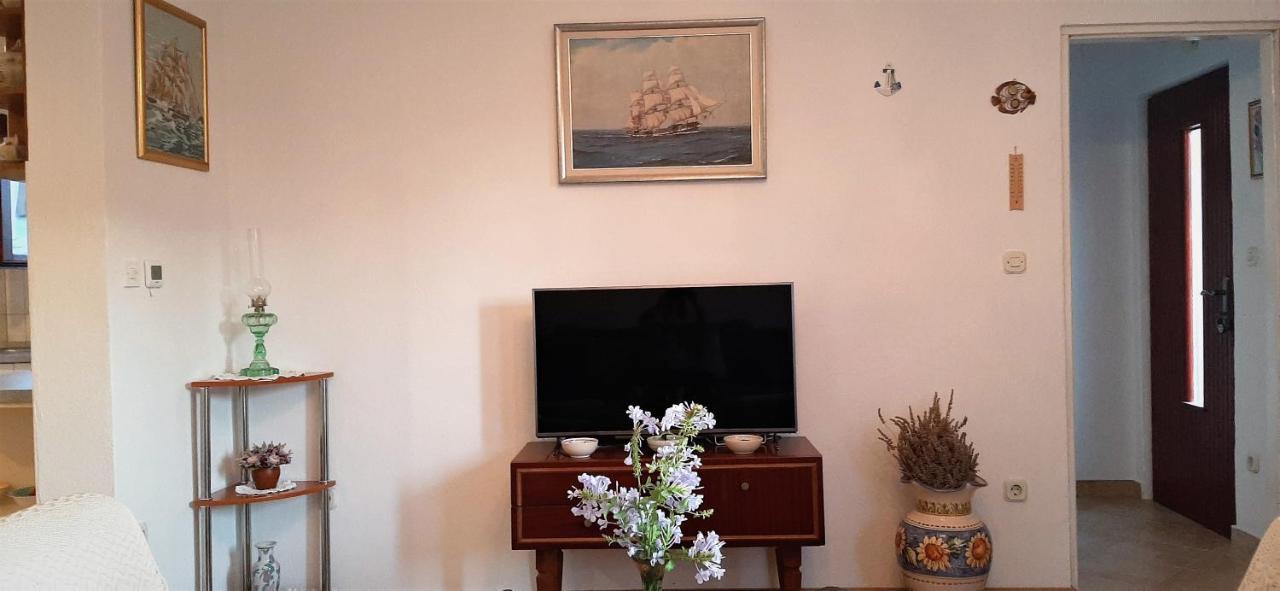 Apartments Figos トロギール エクステリア 写真