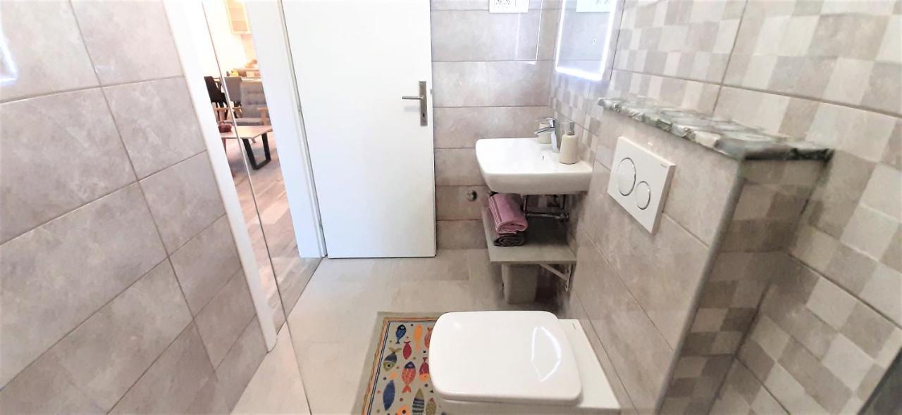 Apartments Figos トロギール エクステリア 写真