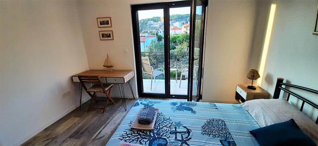 Apartments Figos トロギール エクステリア 写真