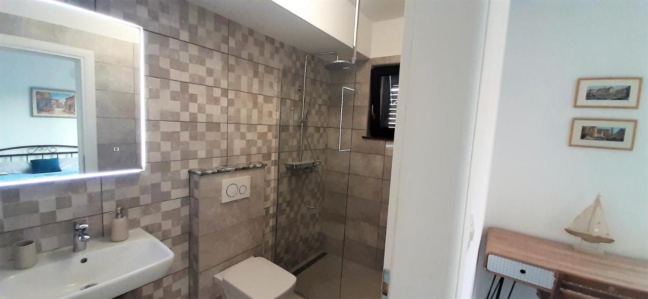 Apartments Figos トロギール エクステリア 写真
