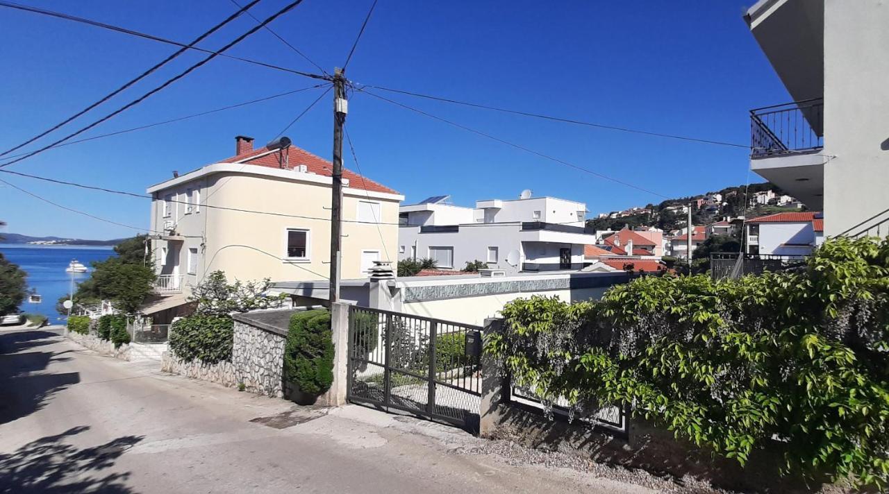 Apartments Figos トロギール エクステリア 写真