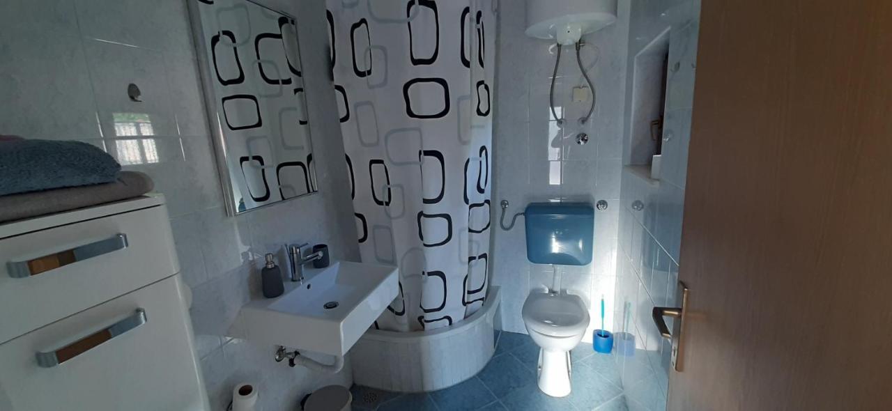 Apartments Figos トロギール エクステリア 写真